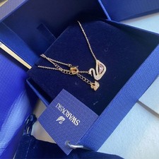 Dazzling Swan Necklace Pink Rose Gold Tone Gifts 1