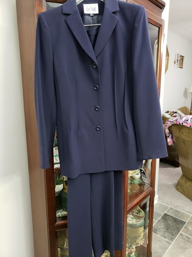 New Le Suit Women's 2 PC Lined Pant Suit Sz 10 Concord (Deep Plum)