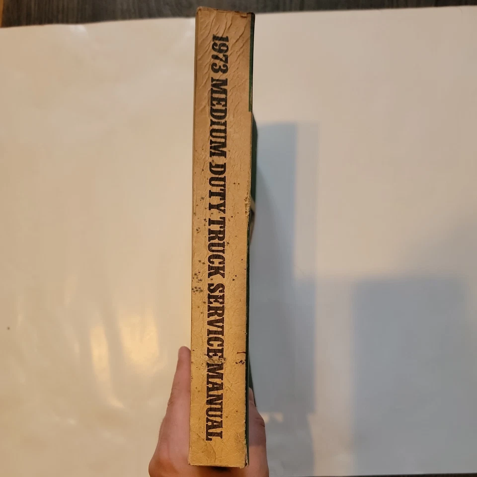 Chevrolet 1975-76 camión de servicio mediano y pesado suplemento manual Foto 2 de 4