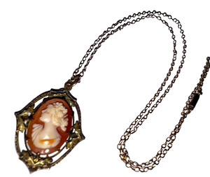 Authentic Gold Plated Italian Antique Fine Victorian Carved Shell Cameo Filigree Necklace