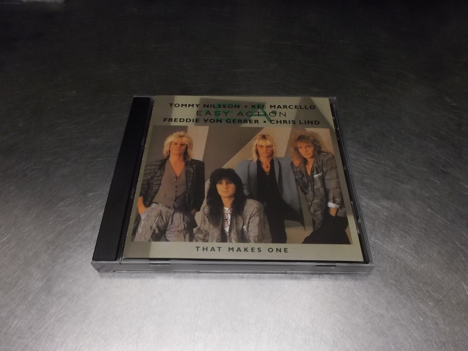 Простое действие, которое делает человека единым целым (CD)