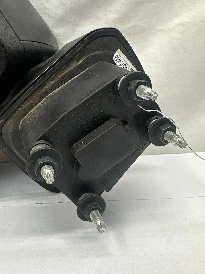 Espejo retrovisor puerta Chevy Silverado 19 22 lado izquierdo nuevo estilo manual 84823215 WA8555/GBA Foto 2 de 4