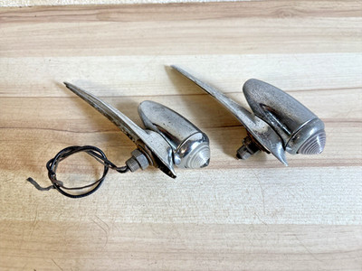 VINTAGE LUCAS AUSTIN A30 A35 PAAR VORDERE SEITENLEUCHTEN MIT MONTAGESOCKELN