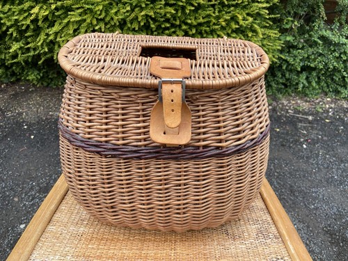 Gorgeous Vintage Victorian Style Oval Wicker Fishing Creel / Fishing / Cabin