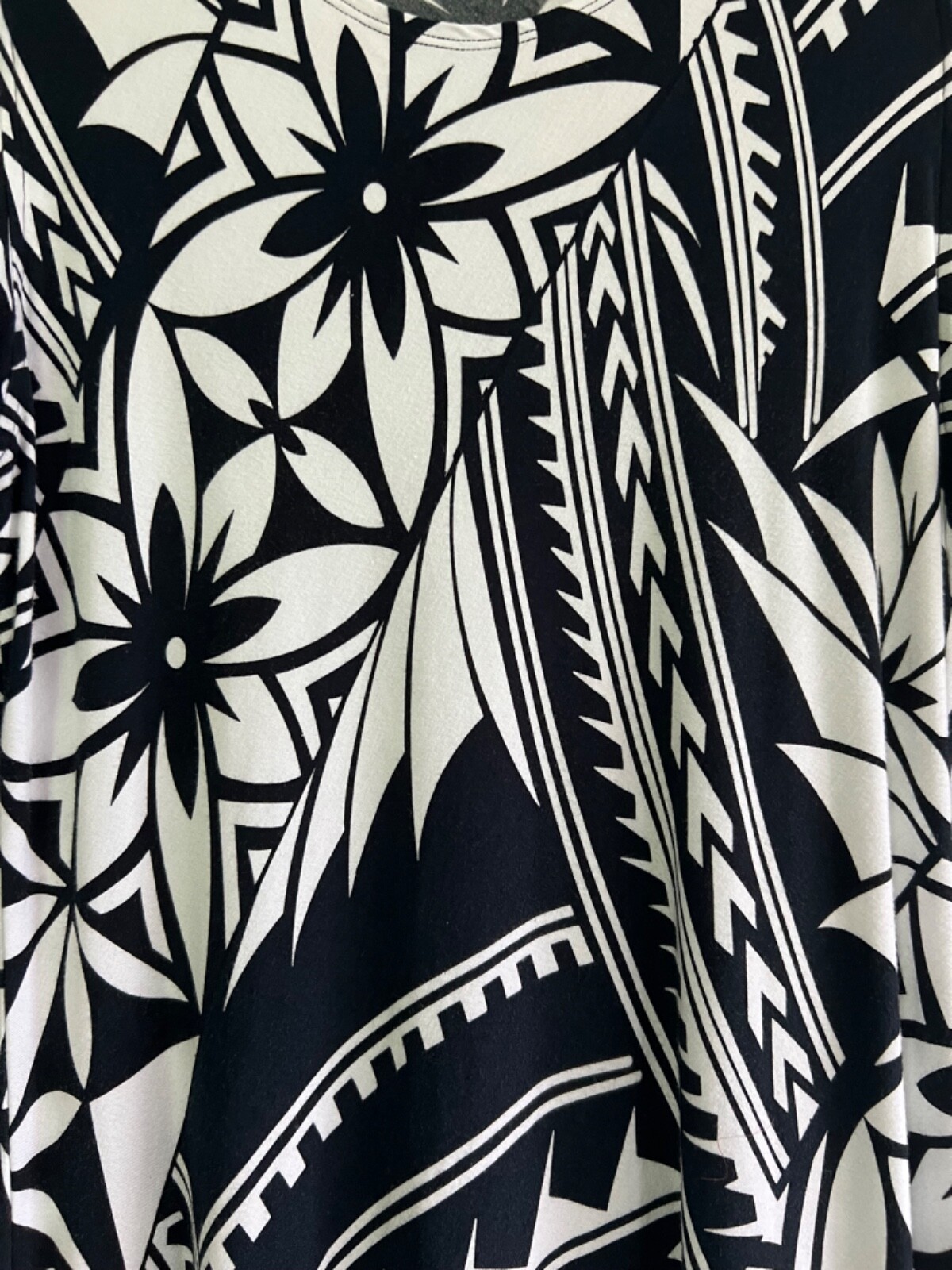 Missing Polynesia Ladies Cold Shoulder Dress Size… - image 4