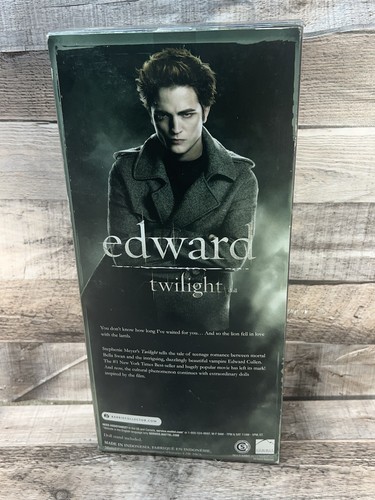 Mattel Barbie Pink Label Twilight Movie Edward-Robert Pattinson 12" Figure - Picture 6 of 9