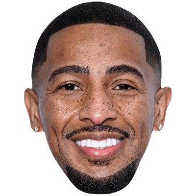Oshea Russell (Smile) Maske aus Karton