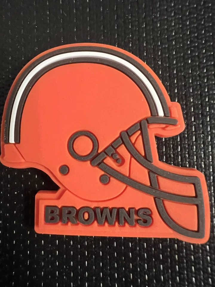 DE COLECCIÓN NFL RETRO CLEVELAND BROWNS TABLA DE CLASIFICACIÓN DE GOMA IMÁN DE RANA NUEVO Foto 4 de 4