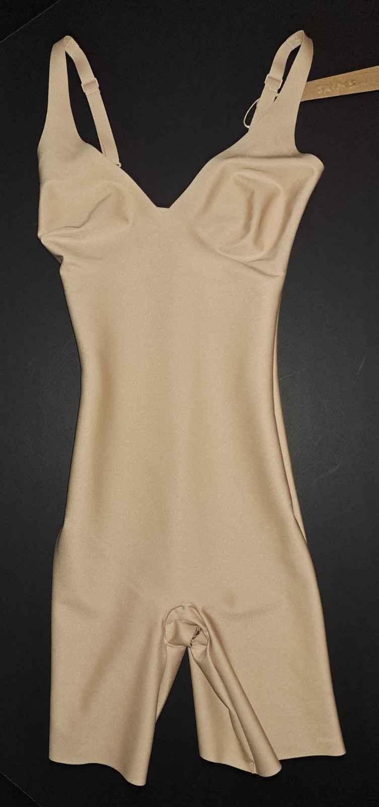 💕SKIMS BODY Core Sculpt Plunge Mid Thigh Bodysuit Shaper Shapewear Nude CLAY M