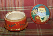 Vintage Santa Claus Wood Trinket Jewelry Box, Christmas Holiday Round 3.25" Red