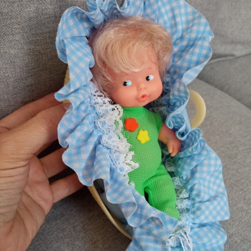 Barriguita Famosa Doll - Picture 12 of 12