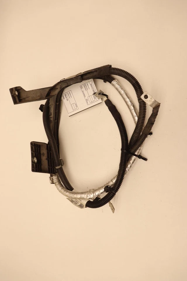 Chevy Silverado 2500HD 2020-2023 BATERÍA MÁS CABLE POSITIVO OEM Foto 2 de 4