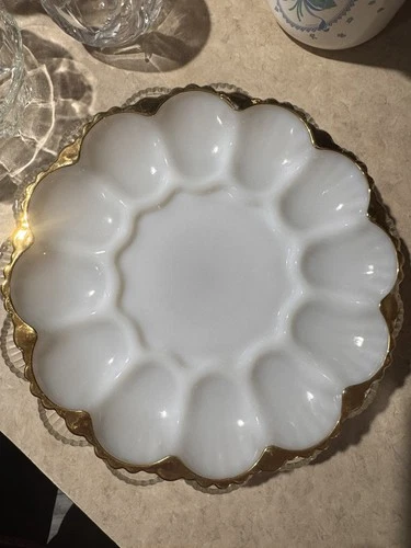 Vtg Anchor Hocking Milk Glass Deviled Egg Plate with 22 K Gold Trim HON Display