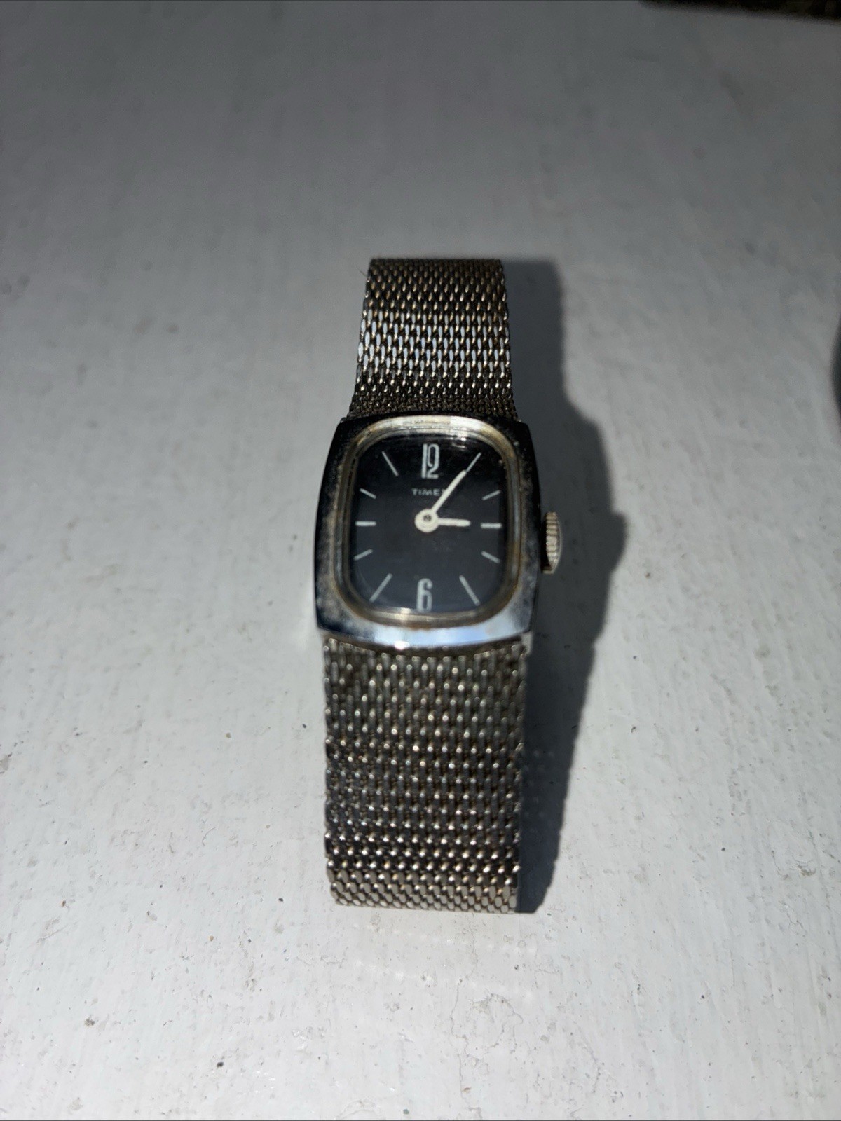VINTAGE RARE UNIQUE TIMEX RECTANGULAR WINDING MOV… - image 2