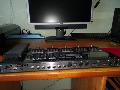 Zoom G11 Multi-Effects Processor