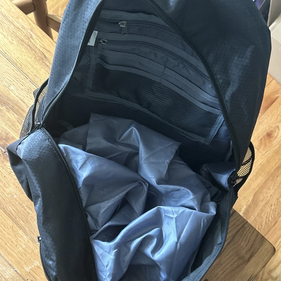 Bolsa de fútbol negra  Foto 4 de 4