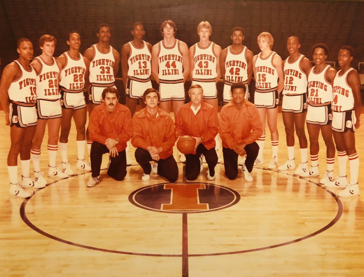 Framed Team Pic U of IL Fighting Illini 1980-81 Season Lou Henson