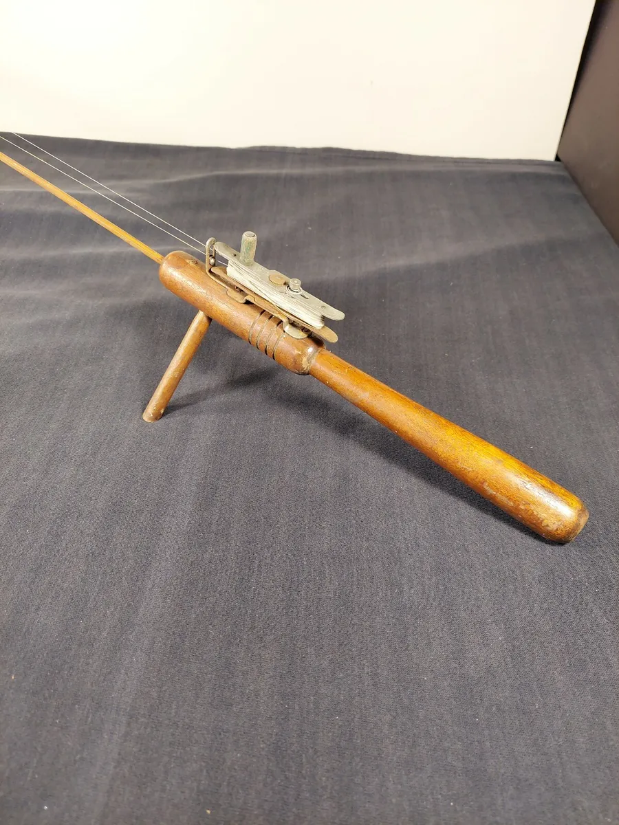 Vintage Unbranded Wooden Hexagon Ice Fishing Rod On Tripod 48