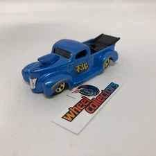 1940 Ford * 1:64 scale Diecast Model Diorama * A3159