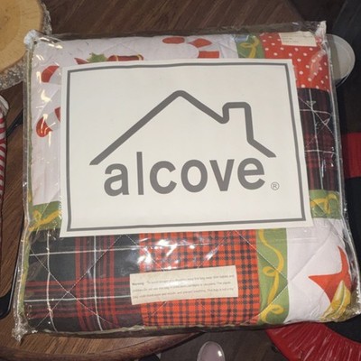 Alcove Christmas King Quilt Set Patchwork Red Green Holiday Bedding Set