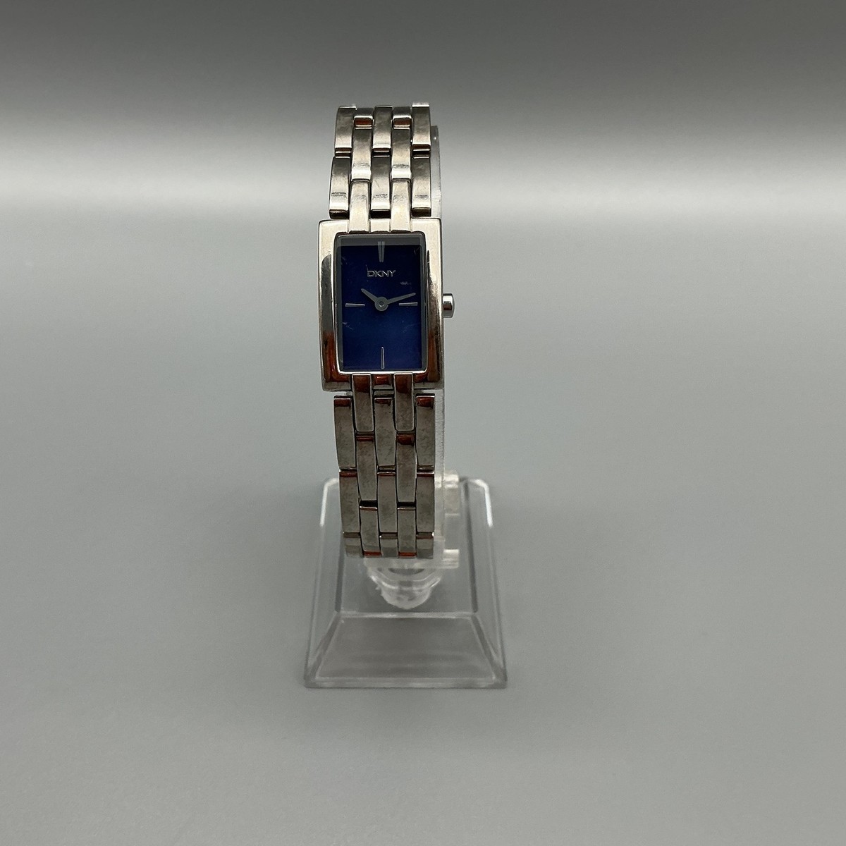 DKNY Womens Watch 17mm Blue Dial Silver Tone Stainless NY  display picture 3