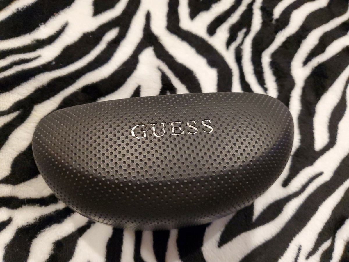 Guess Logo Genuine Black Hard Sunglass Eyeglass Case 6.25 display picture 1