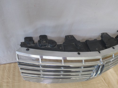 07 08 09-14 Lincoln Navigator Front UPPER Radiator Bumper Grille Grill Mesh OEM - Picture 8 of 12