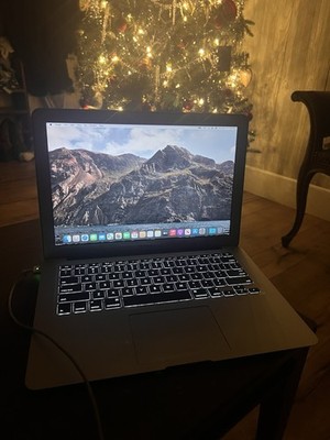 Apple MacBook Air With Super Drive