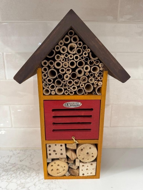 New Super Moss Beneficial Bug/Insect Hotel Bee House