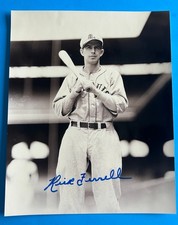 Rick Ferrell ( d.1995 ) HOF 1984 Hand Autographed Signed 8 X 10 Photograph XLT