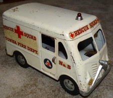 VINTAGE TONKA FIRE DEPT RESCUE SQUAD TRUCK No. 5