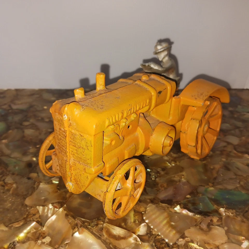 Arcade Allis Chalmers  cast iron farm tractor replicas collectibles skuchrsmas - Image 2 of 4