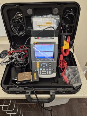 Fluke 199 X-ray scope,  i400s AC clamp, Kvp devider 35080M + accs & filtr packs