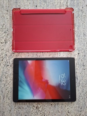 Apple iPad Air (1. Generation) A1474 16GB Wi-Fi In interaktiver Schutzhülle TOP