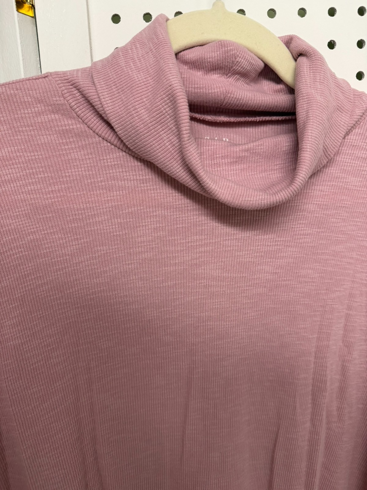 Gap Essentials Turtle Neck Ribbed Long Sleeve T-s… - image 4