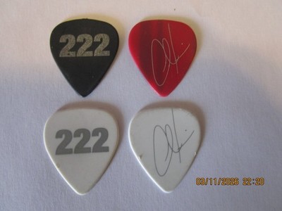 Lot of 4 Maroon 5 Adam Levine 222 Signature Guitar Picks - 08
