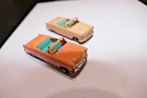 Matchbox Lesney no. 39 ford zodiac convertible mint / excellent  lot of 2