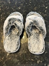 Gray Fluffy Furry Slippers Flip Flop Open Toe. Size 9/10