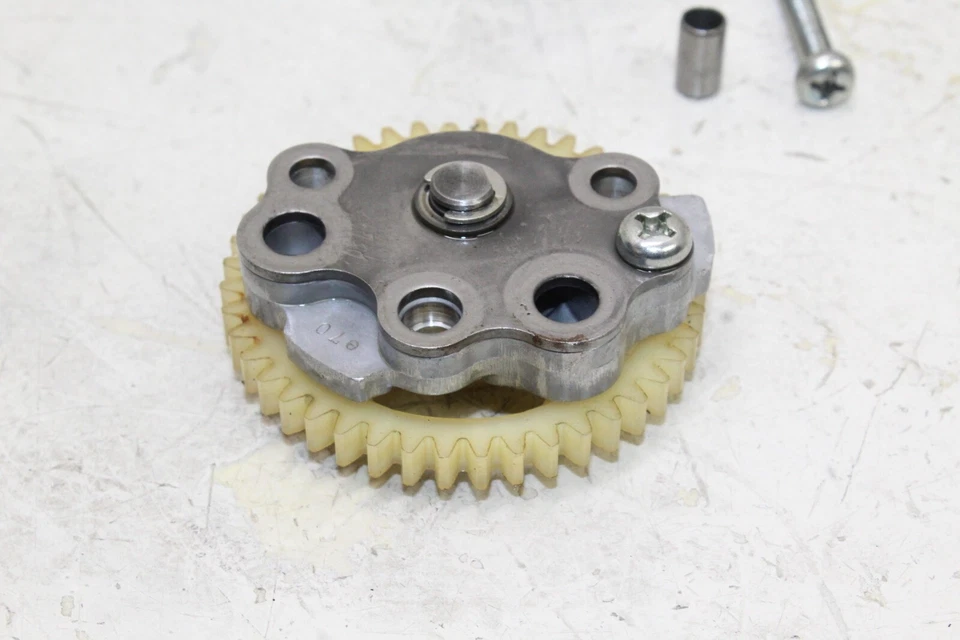 Kawasaki Z125 Pro 2018 OEM motor bomba de aceite de agua engranaje Foto 3 de 4