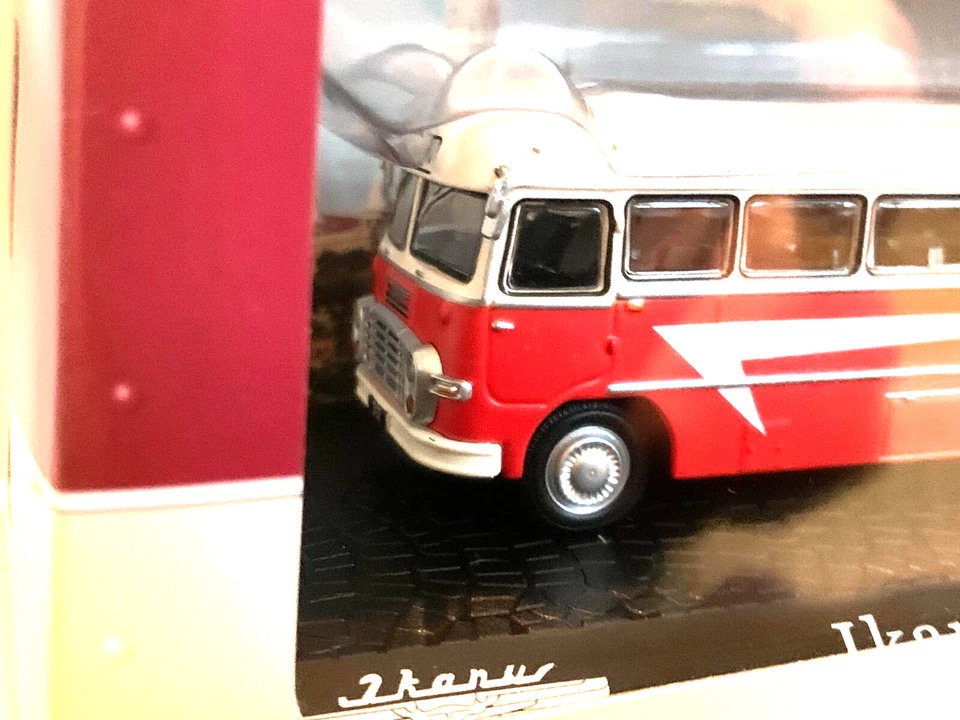 Sammler Bus Ikarus 311 / 1960 Atlas Edition Maßstab 1:72 in Acyrylvitrine (2047) - Bild 3 von 4