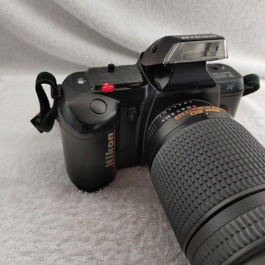 Nikon F-401 Single-Lens Reflex Camera Telephoto Lens Set Nikon F-401 Single-Lens Reflex Camera Telephoto Lens Set