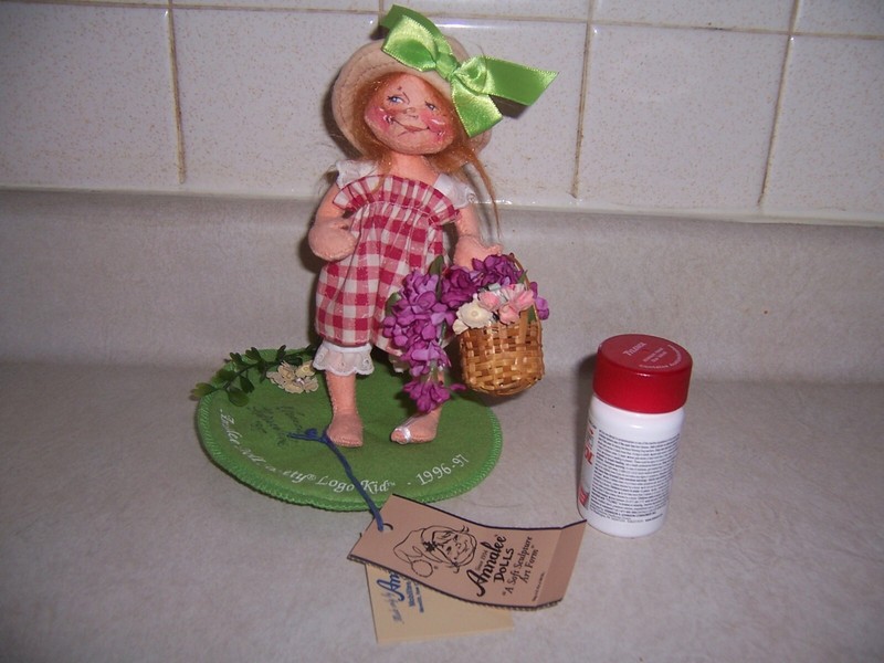 Annalee Mobilitee Dolls 1996-1997 Little Mae Flowers Logo Kid Wired Doll Signed