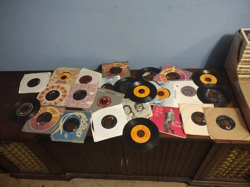 Lot of 25 Elvis Presley 45 Records Vinyl Gold Standard Epa Mixed
