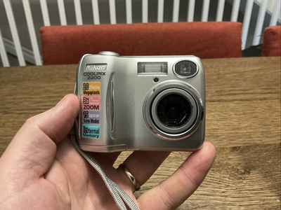 #ad Nikon Coolpix E2200 Digital Camera Silver Parts Only $7.99