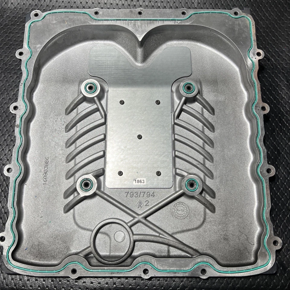 Tapa de sobrealimentador original OEM 2015-2016 Chevrolet Corvette LT4 Corvette C7 Z06 Foto 2 de 4