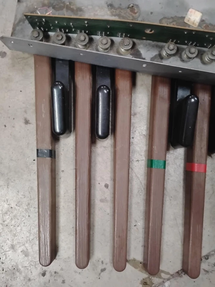复古 Thomas Organ 13 Note 贝斯踏板组件优惠! — 第 3/4 张图片