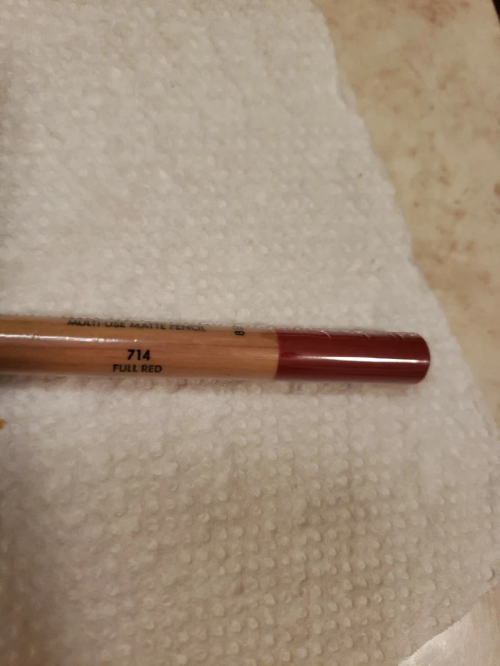 Make up forever Artist color pencil 714 full red - Image 2 of 2