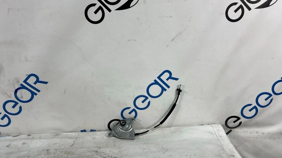 Aston Martin V8 Vantage 2011 Door Lock Cylinder RHS OEM 6G33-F21990-AB - Изображение 4 из 4