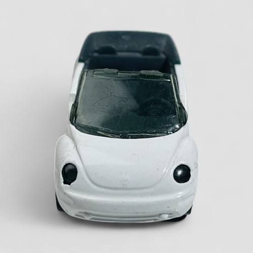 Matchbox VW Beetle Convertible 1:64 Diecast Car White Black Roof 2005 Thailand - Picture 11 of 14