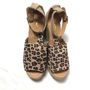 heel chappals for ladies